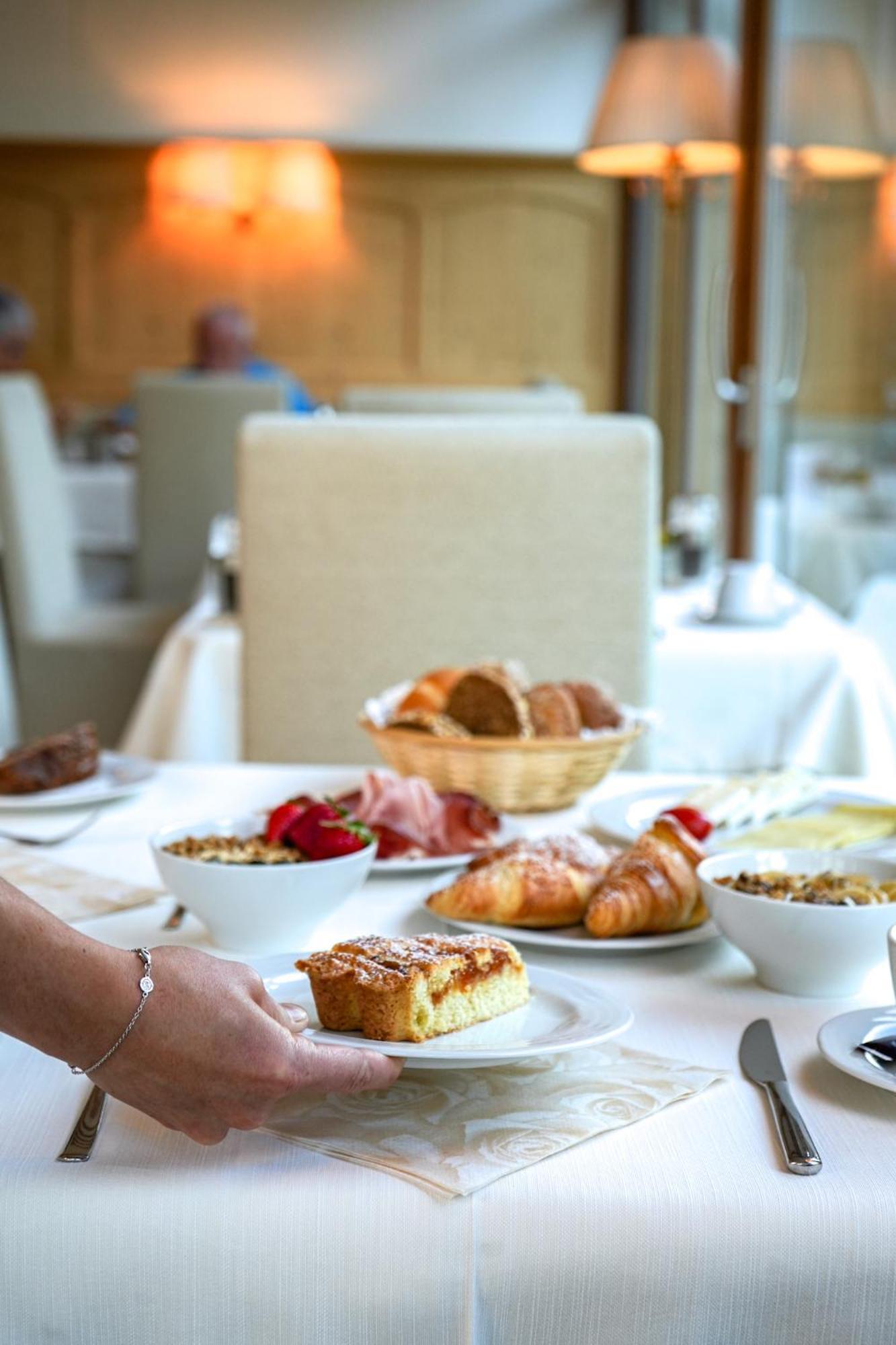 B&B Hotel Mirabel Urtijëi Dış mekan fotoğraf