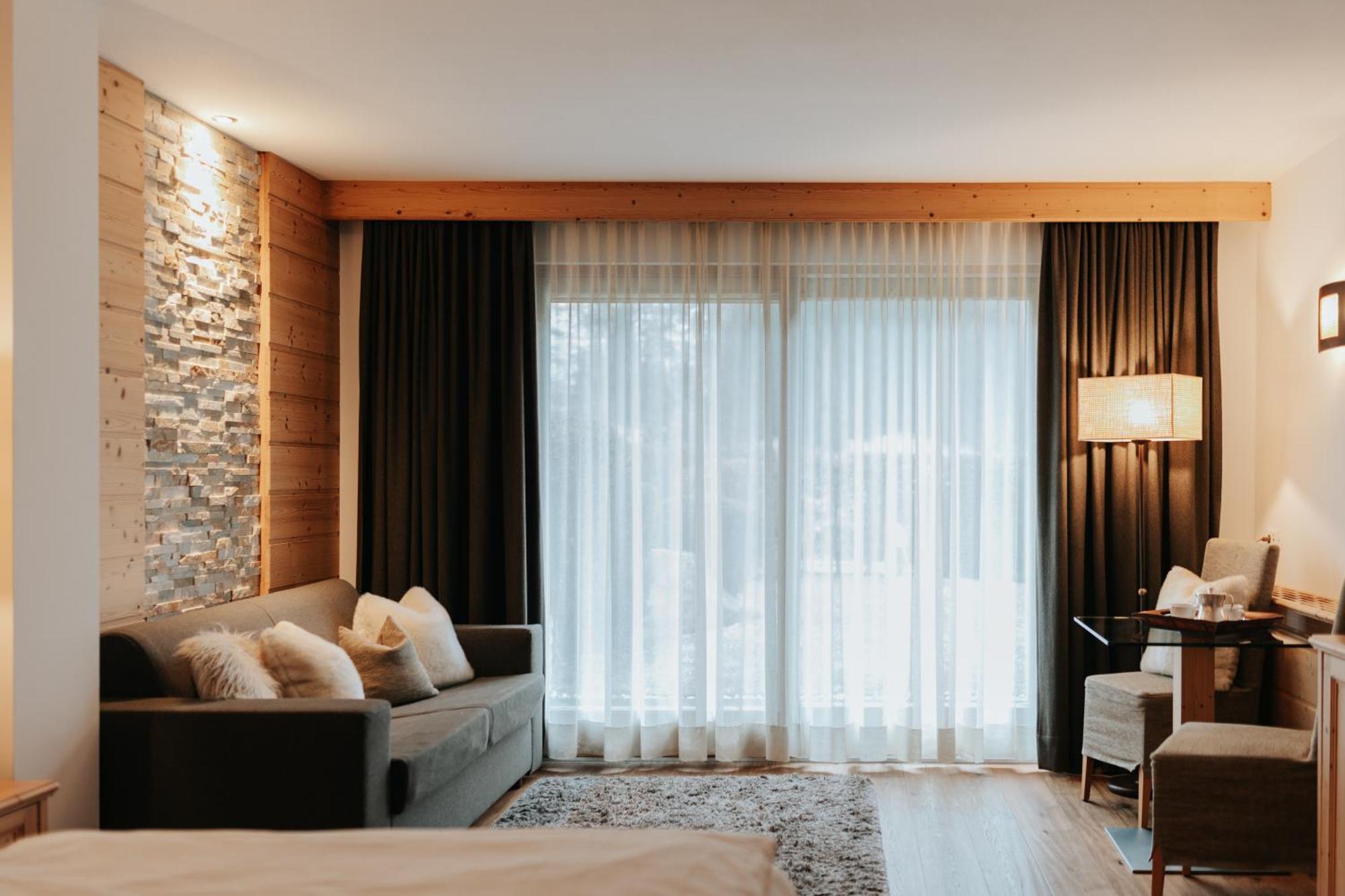 B&B Hotel Mirabel Urtijëi Oda fotoğraf