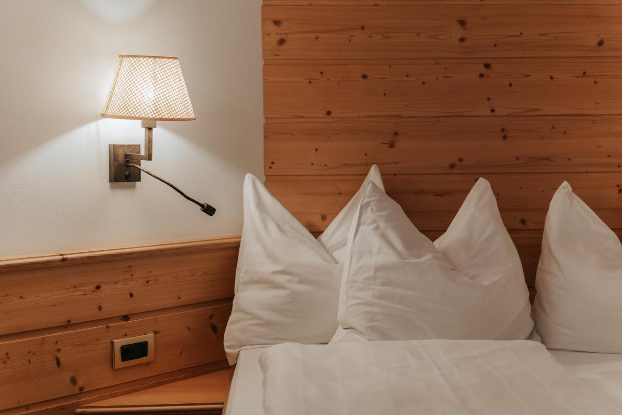 B&B Hotel Mirabel Urtijëi Oda fotoğraf