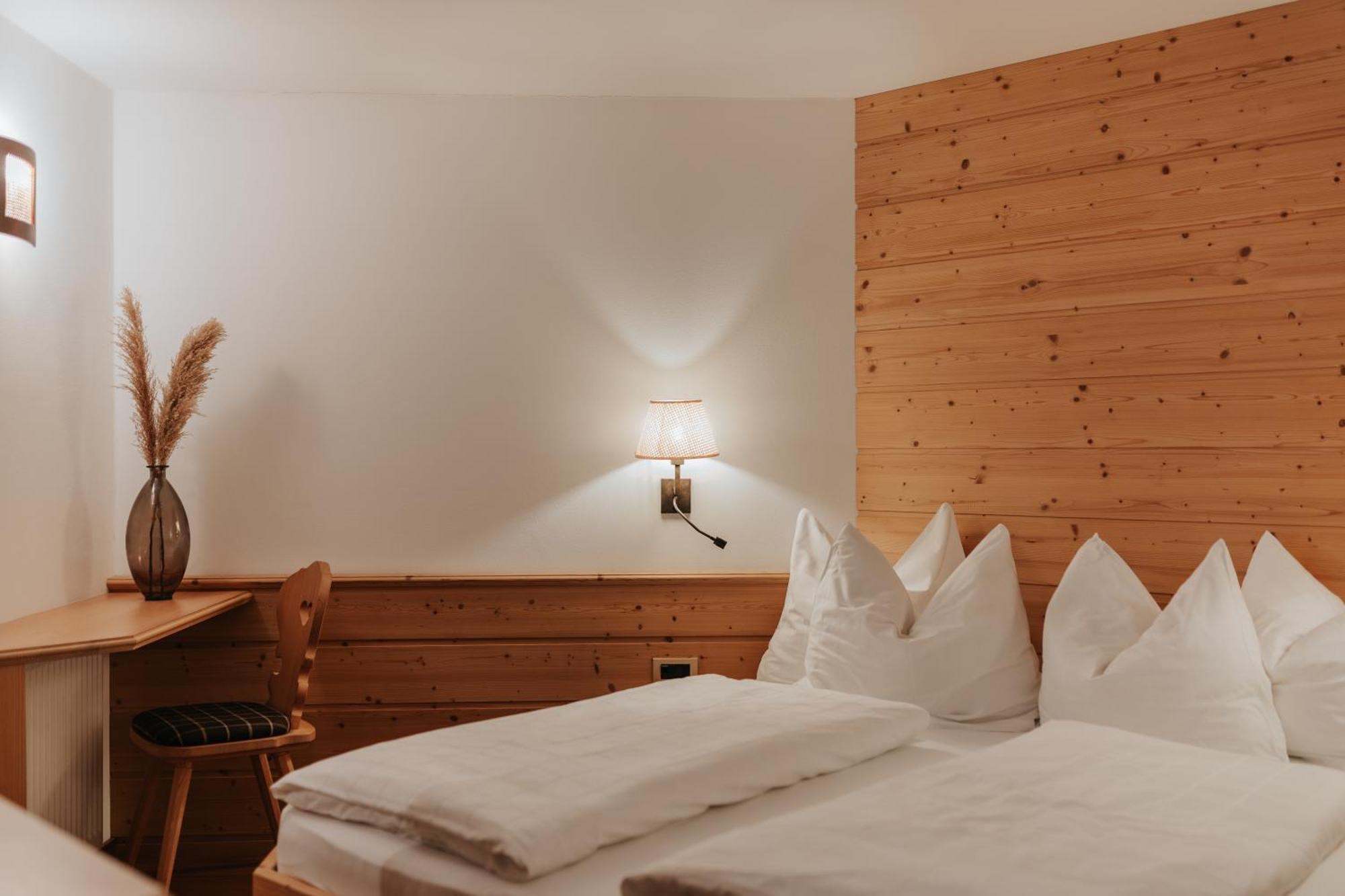 B&B Hotel Mirabel Urtijëi Oda fotoğraf