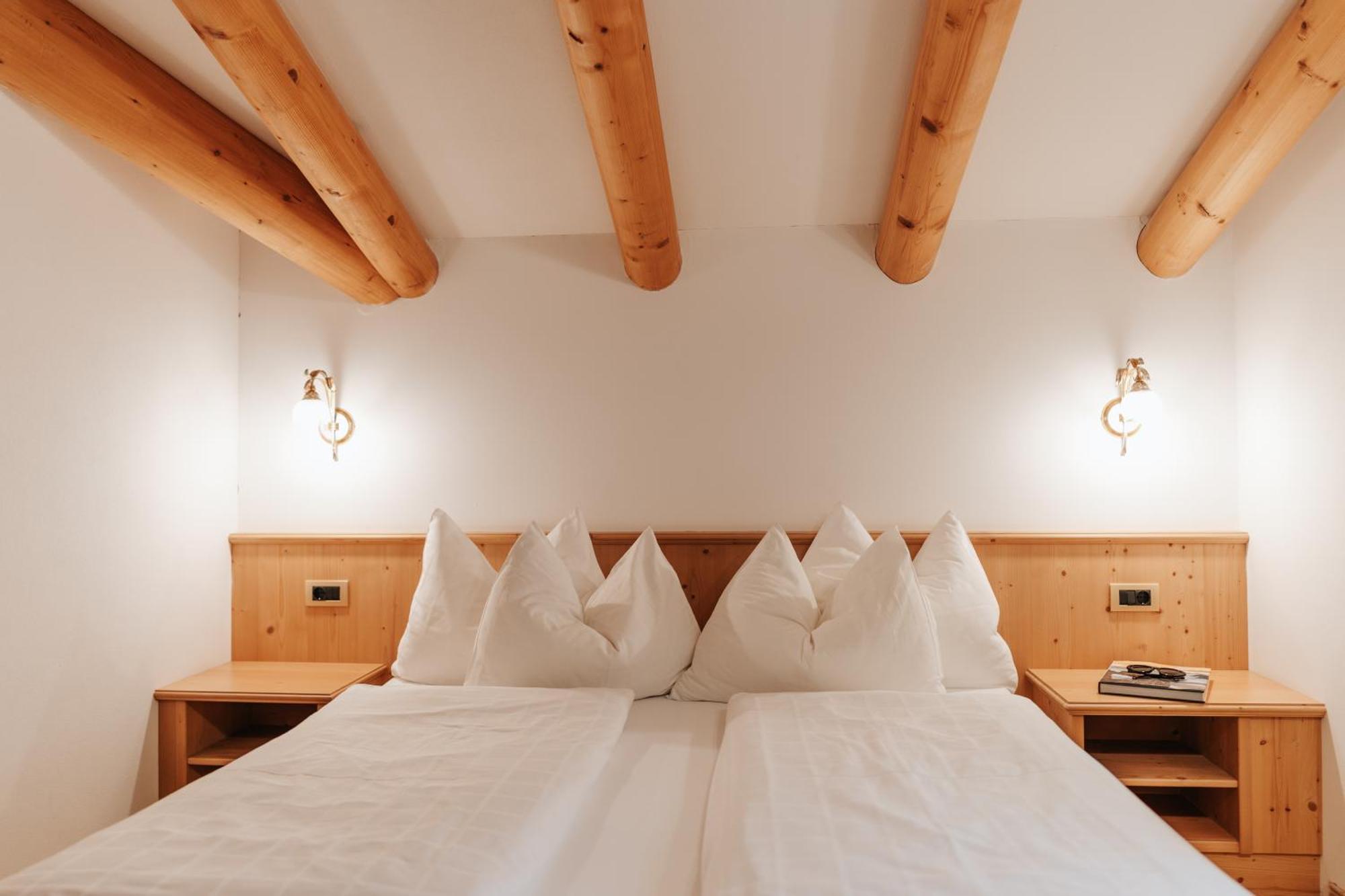 B&B Hotel Mirabel Urtijëi Oda fotoğraf