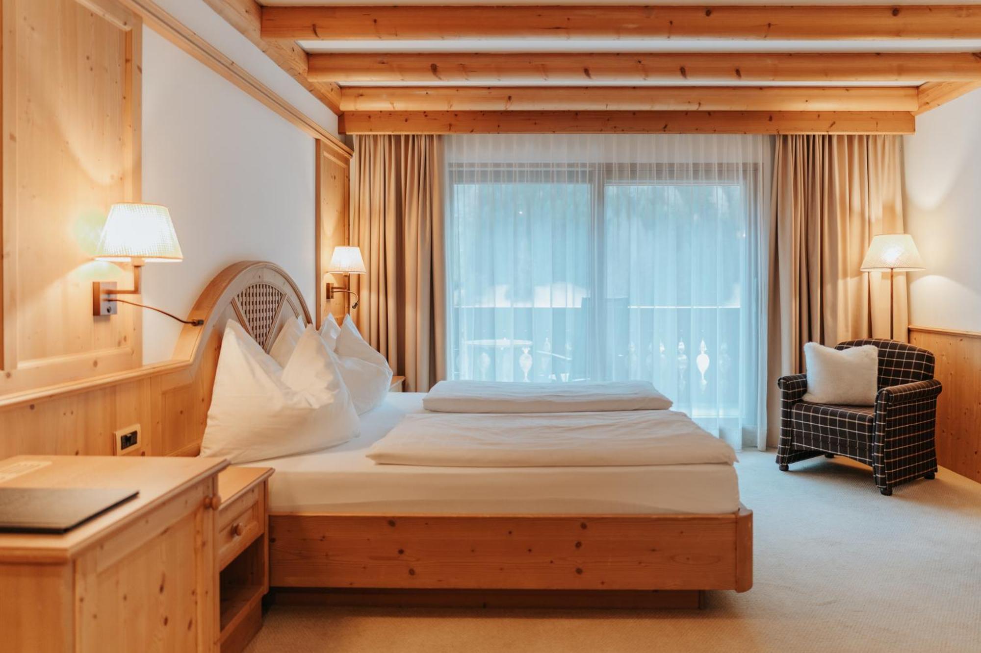 B&B Hotel Mirabel Urtijëi Oda fotoğraf